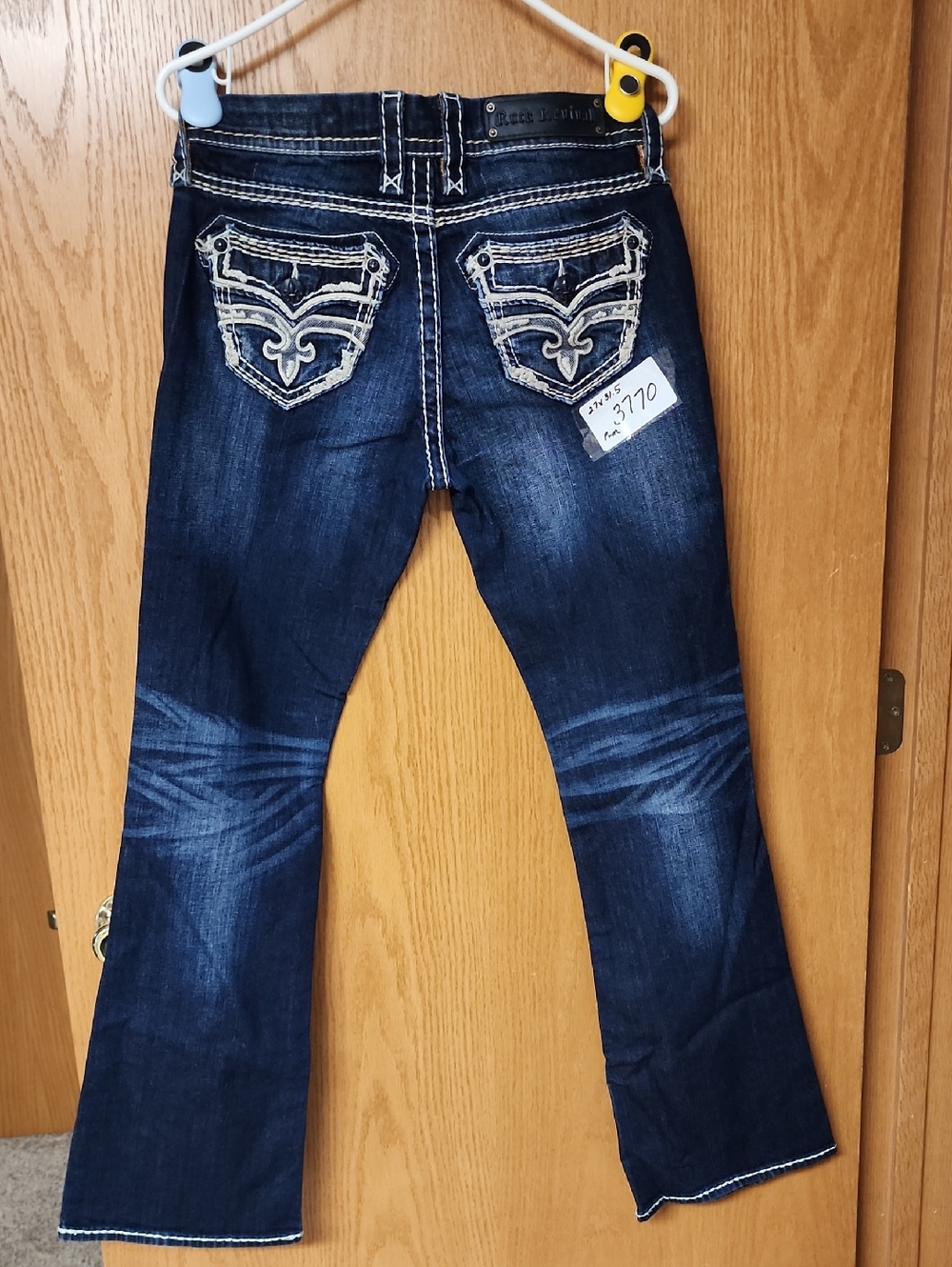 Rock Revival Dark Blue Embroidered Back Pocket Jeans 27x31.5 nwot number 3770